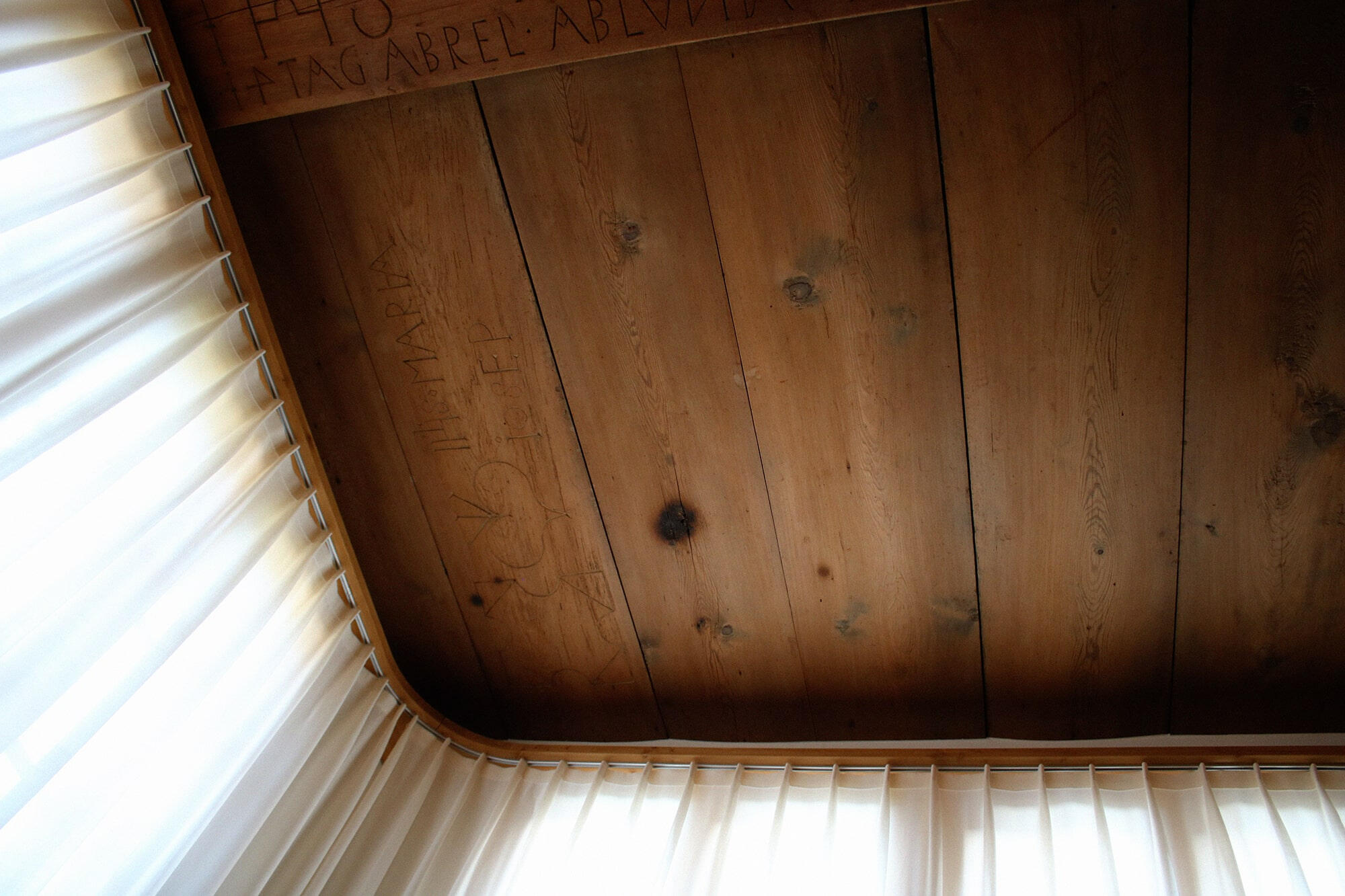 haru origami wandleuchte papierlampe